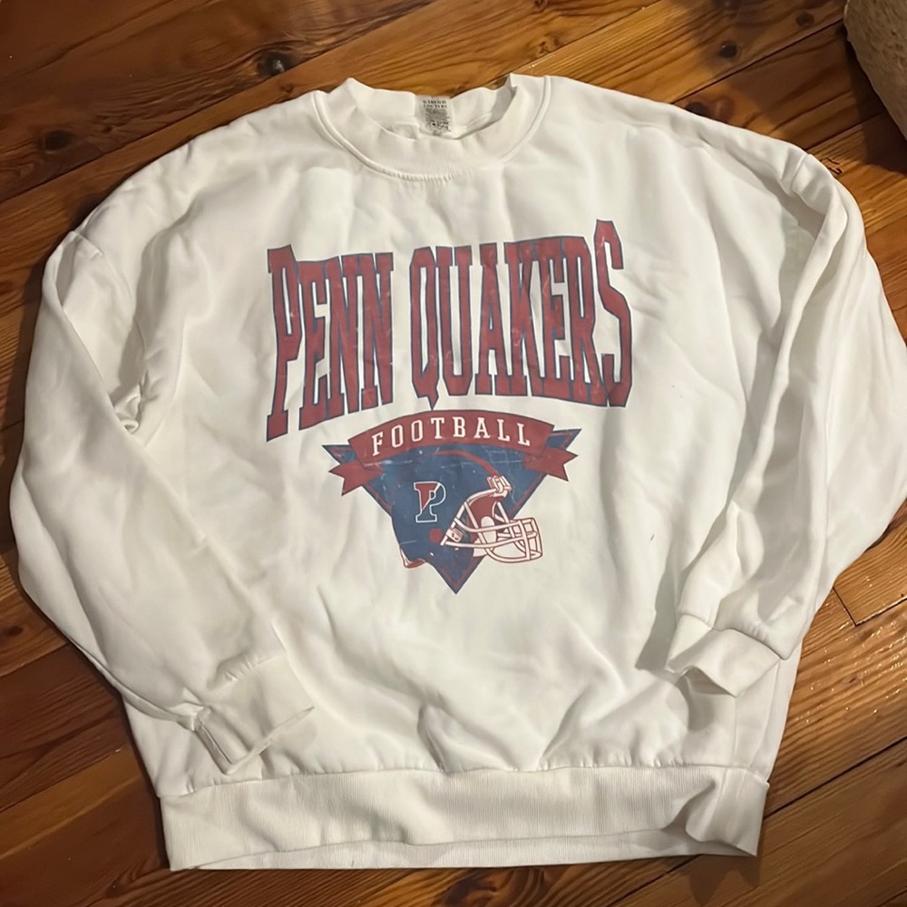Oversized university of Pennsylvania quakers football sweatshirt size L